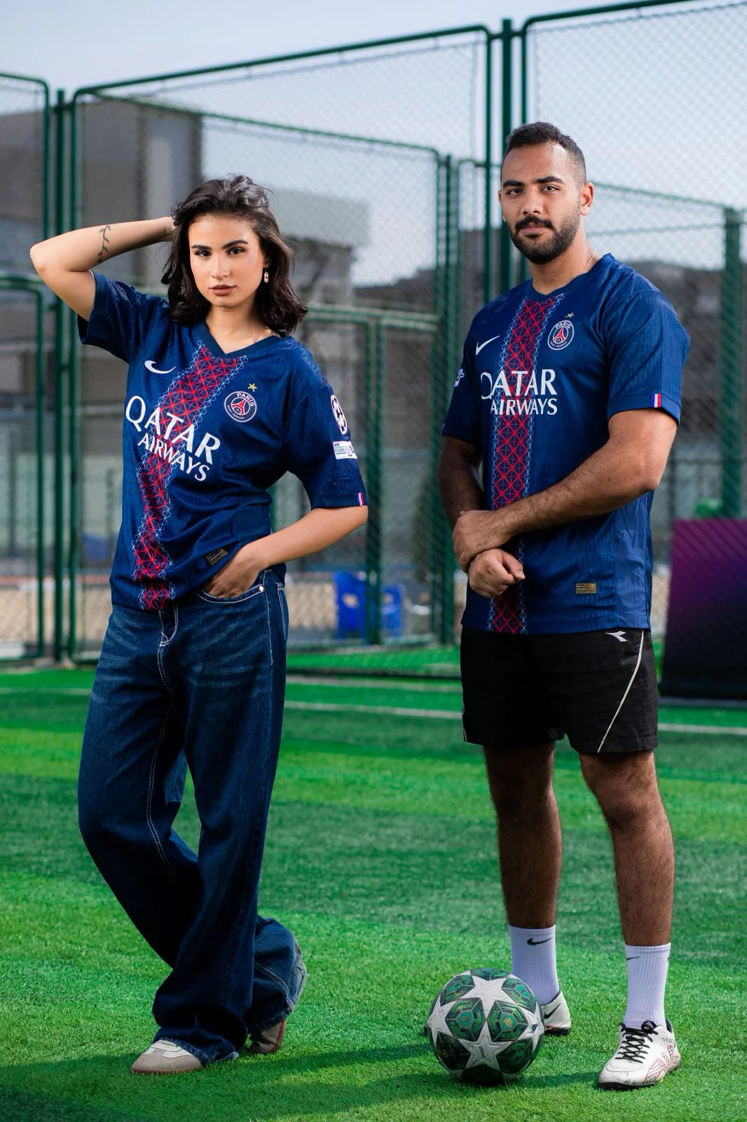 تيشيرت إصدار لاعبي باريس سان جيرمان يضم ديمبيلي