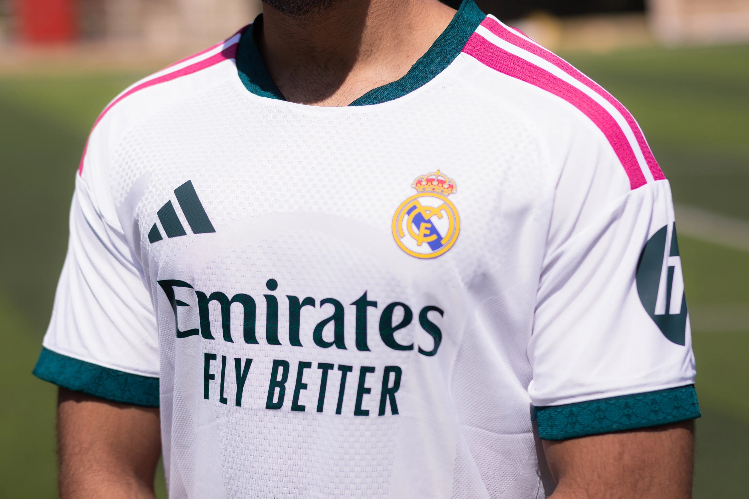 قميص ريال مدريد للموسم الجديد 2027 نسخة اللاعبين الرسمية