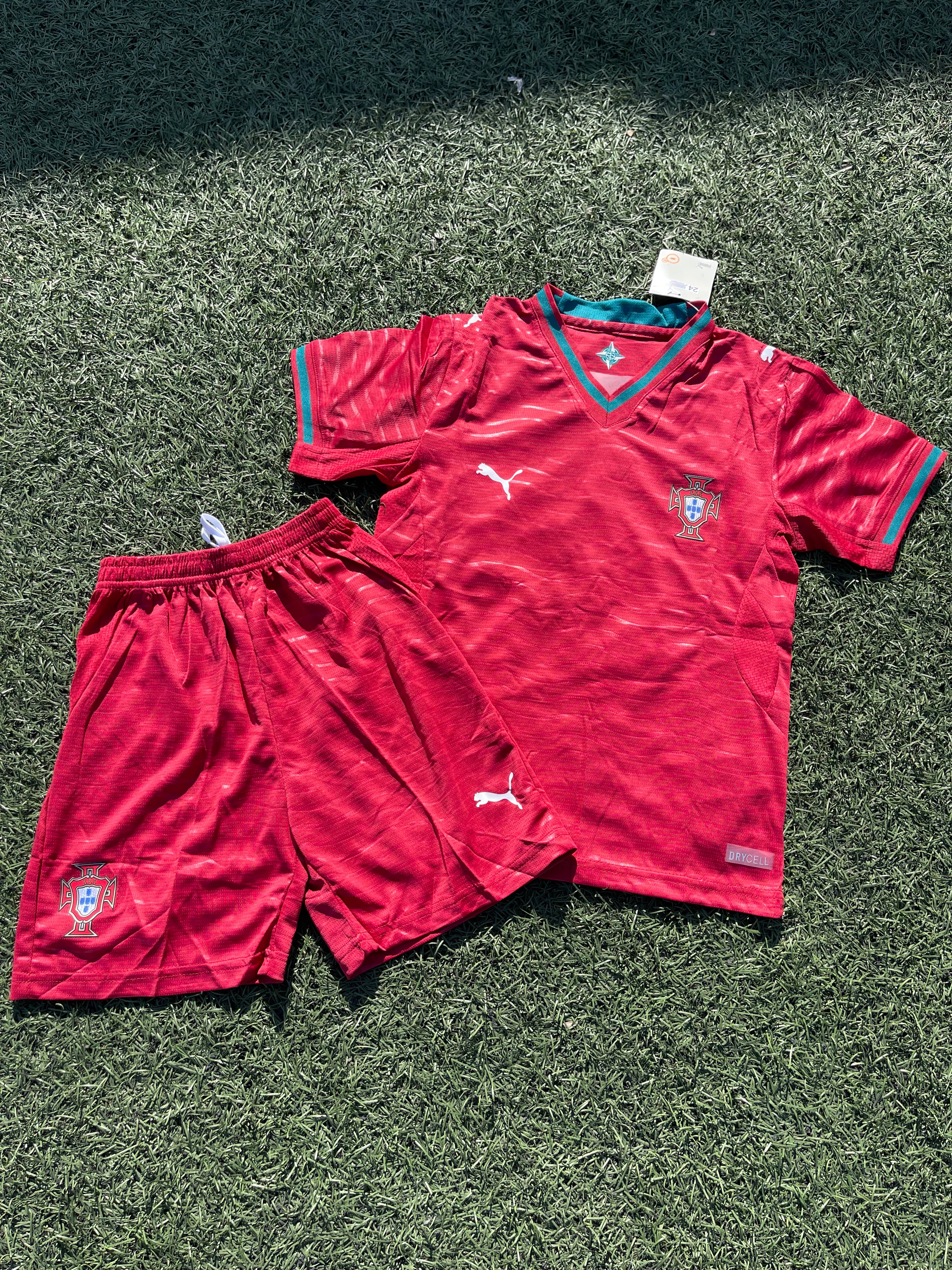 طقم البرتغال الأساسي لكأس العالم 2026