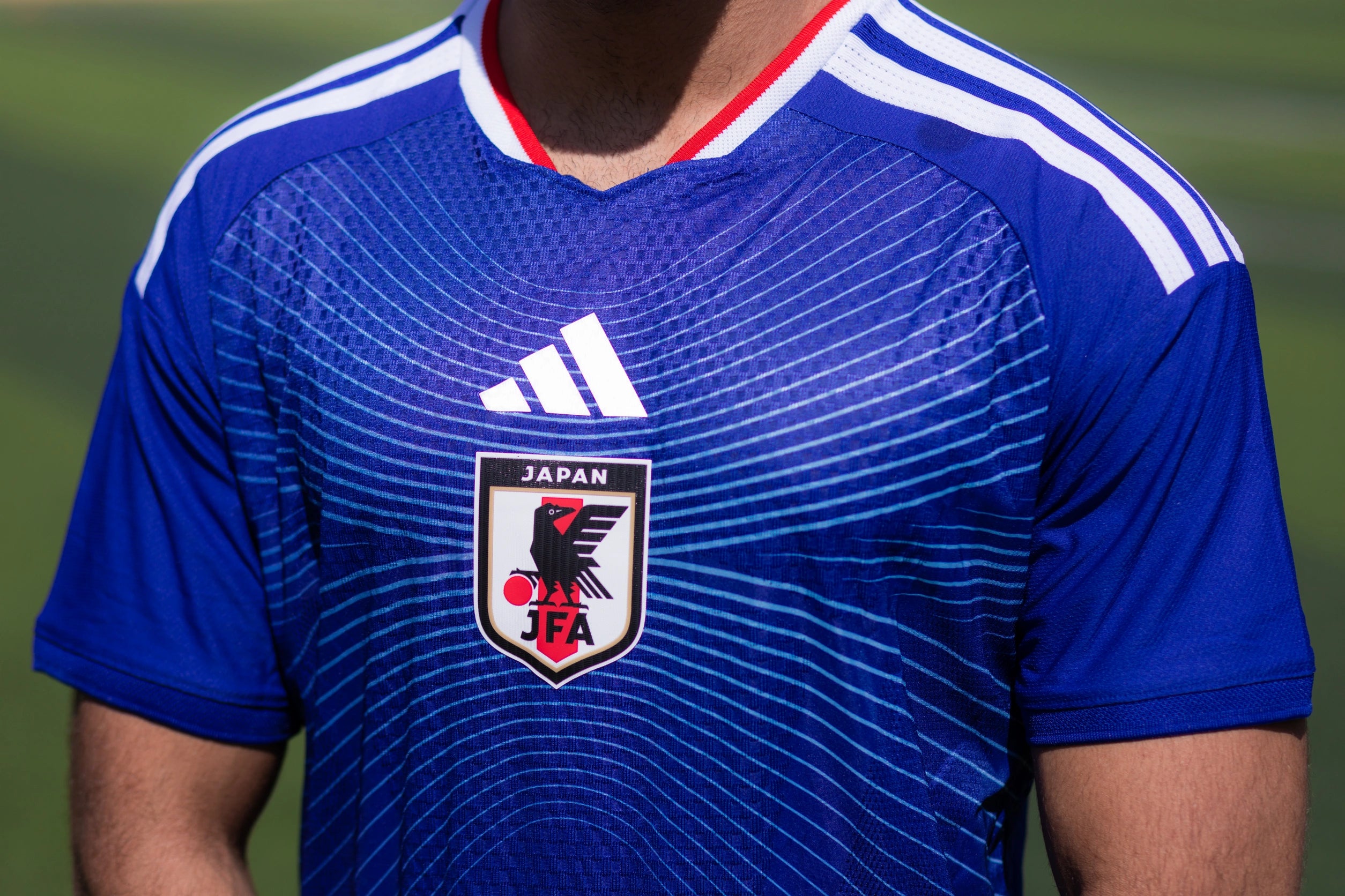 قميص منتخب اليابان لكأس العالم نسخة اللاعبين الرسمية