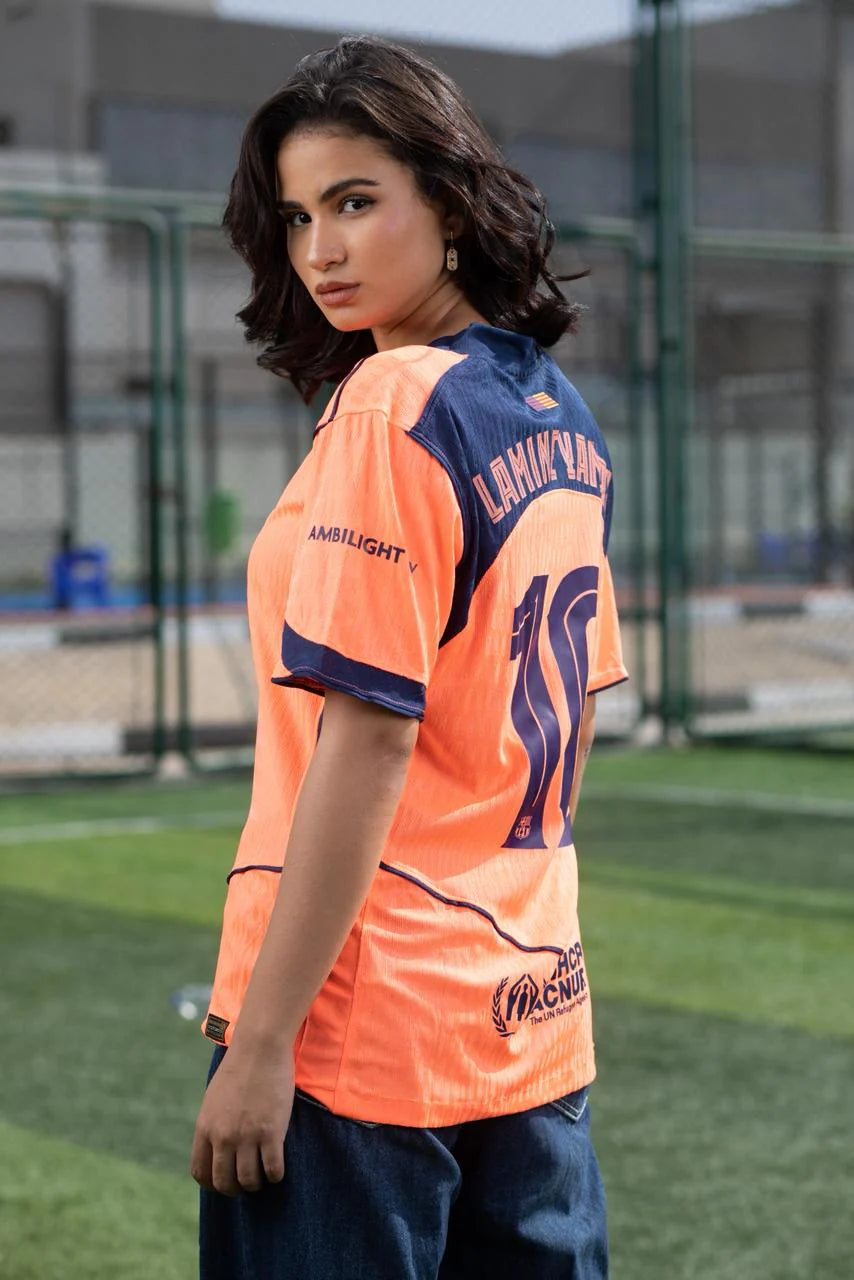 تيشيرت برشلونة الثالث، إصدار اللاعب لامين يامال