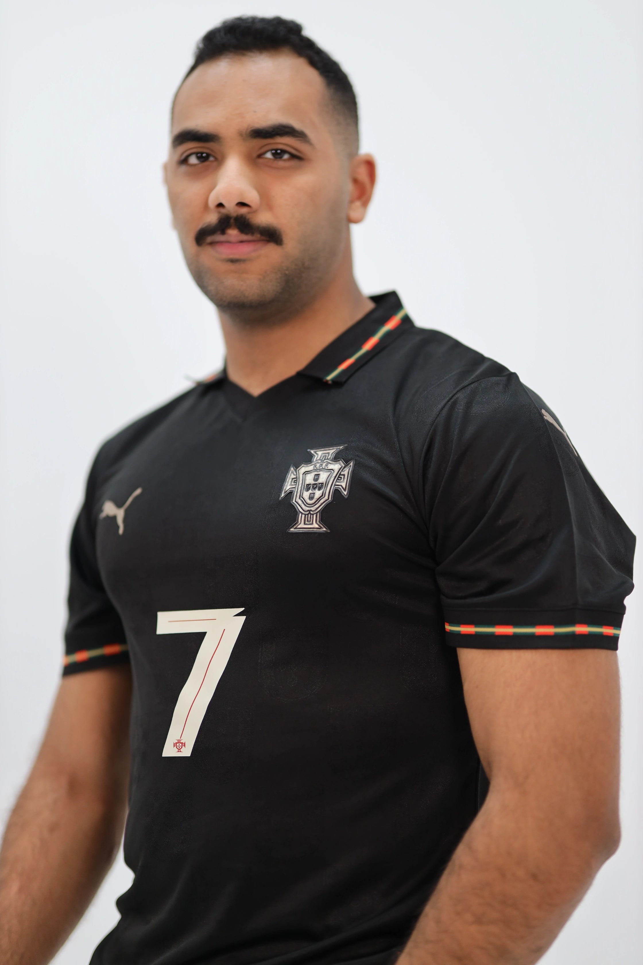 قميص البرتغال 2026 الرسمي نسخة اللاعبين طباعة رونالدو الأصلية