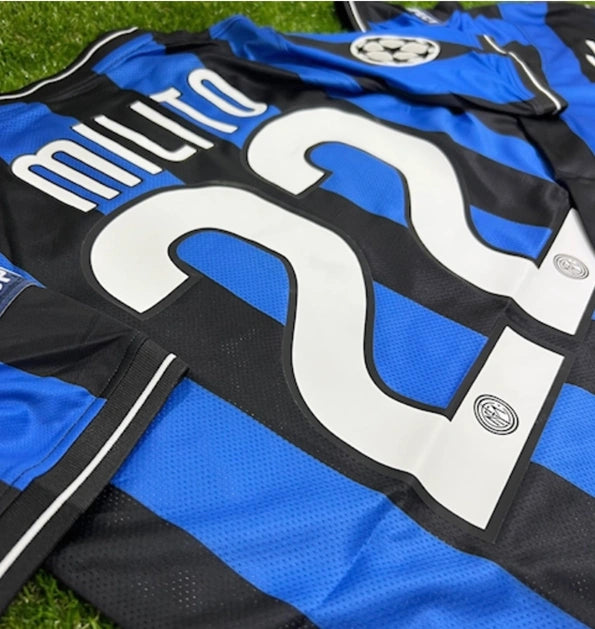 قميص انتر ميلان نهائي 2010 الرسمي بالطباعة الأصلية لدييغو ميليتو